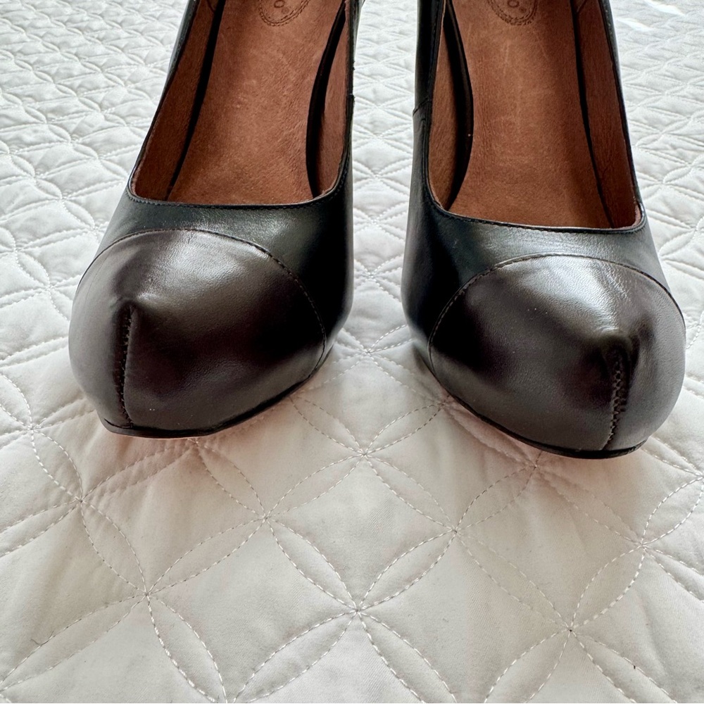 Corso Como Del Pumps Two Tone Black Brown Leather Round Cap Toe Heels Sz 9.5 - Picture 2 of 11
